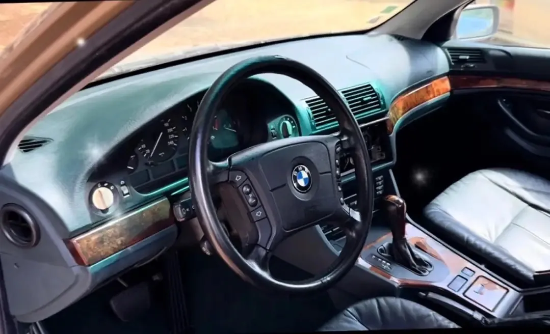 Habitacle BMW propre après intervention FreshUp